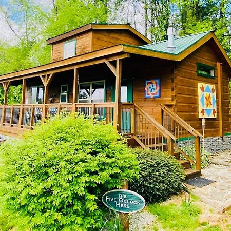 It'S Five O'Clock Here - Cozy Waterfront Cabin With A Hot Tub On The Blue Ridge Parkway! Pet Friendly Fancy Gap Exterior foto