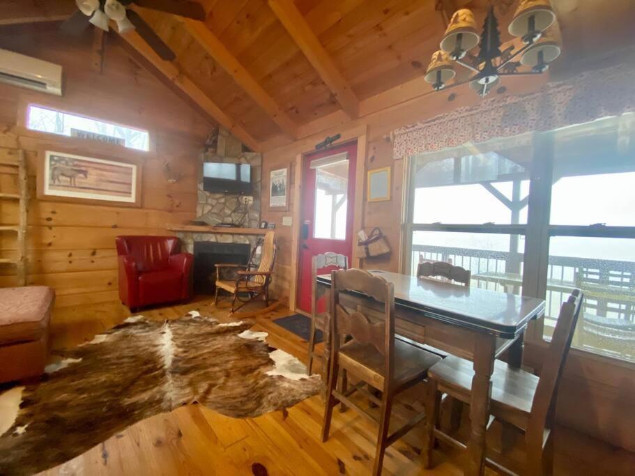 It'S Five O'Clock Here - Cozy Waterfront Cabin With A Hot Tub On The Blue Ridge Parkway! Pet Friendly Fancy Gap Exterior foto