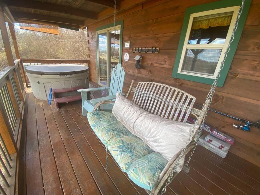 It'S Five O'Clock Here - Cozy Waterfront Cabin With A Hot Tub On The Blue Ridge Parkway! Pet Friendly Fancy Gap Exterior foto